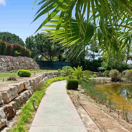 Vale De Milho Village