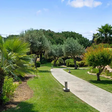 Курортный комплекс Vale De Milho Village 5*