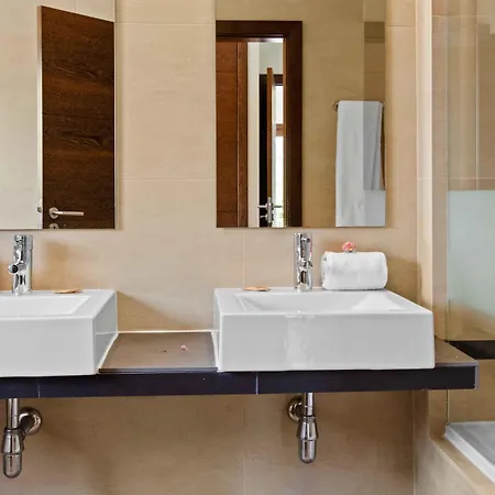 Vale De Milho Village 5*