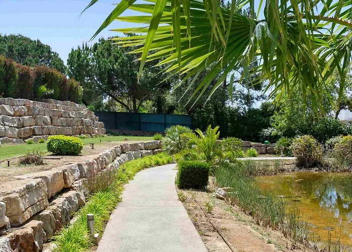 Vale De Milho Village