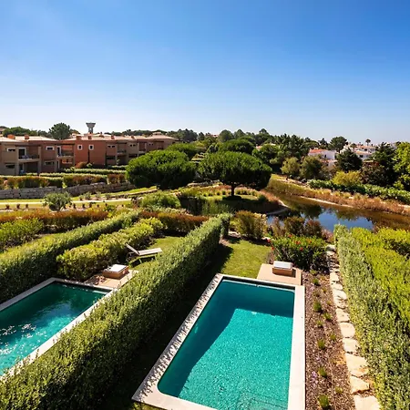 리조트 Vale De Milho Village